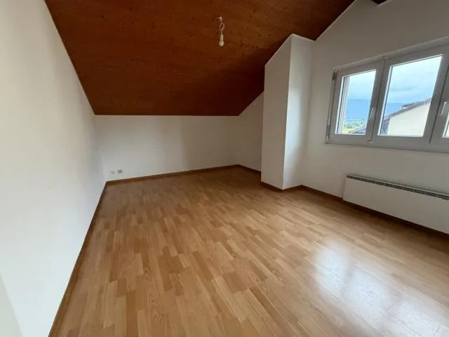 DUPLEX-WOHNUNG - 5 ZIMMER - TERRE SAINTE