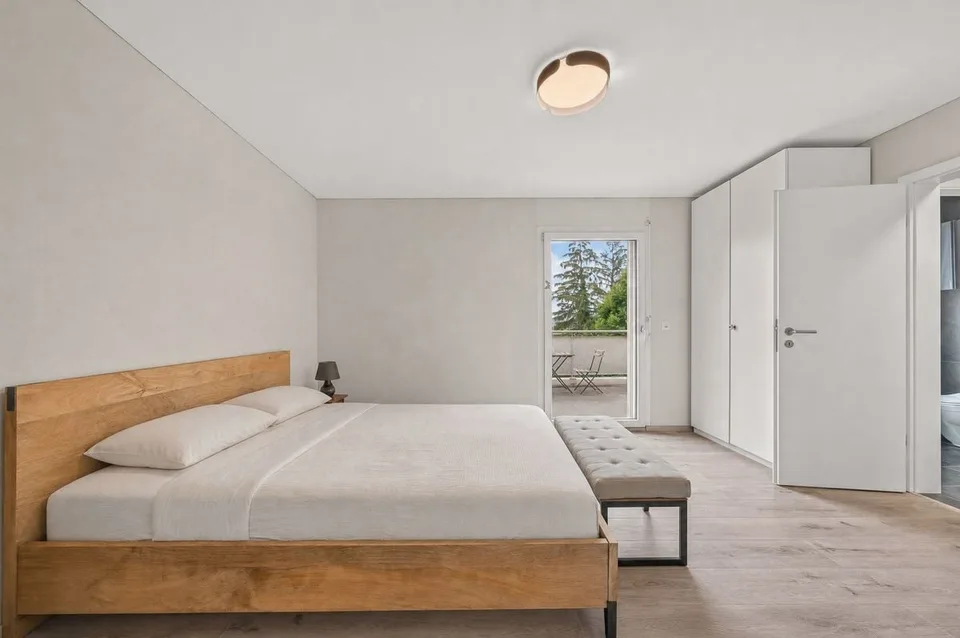 Villa familiale récente avec piscine chauffée et vue dégagée