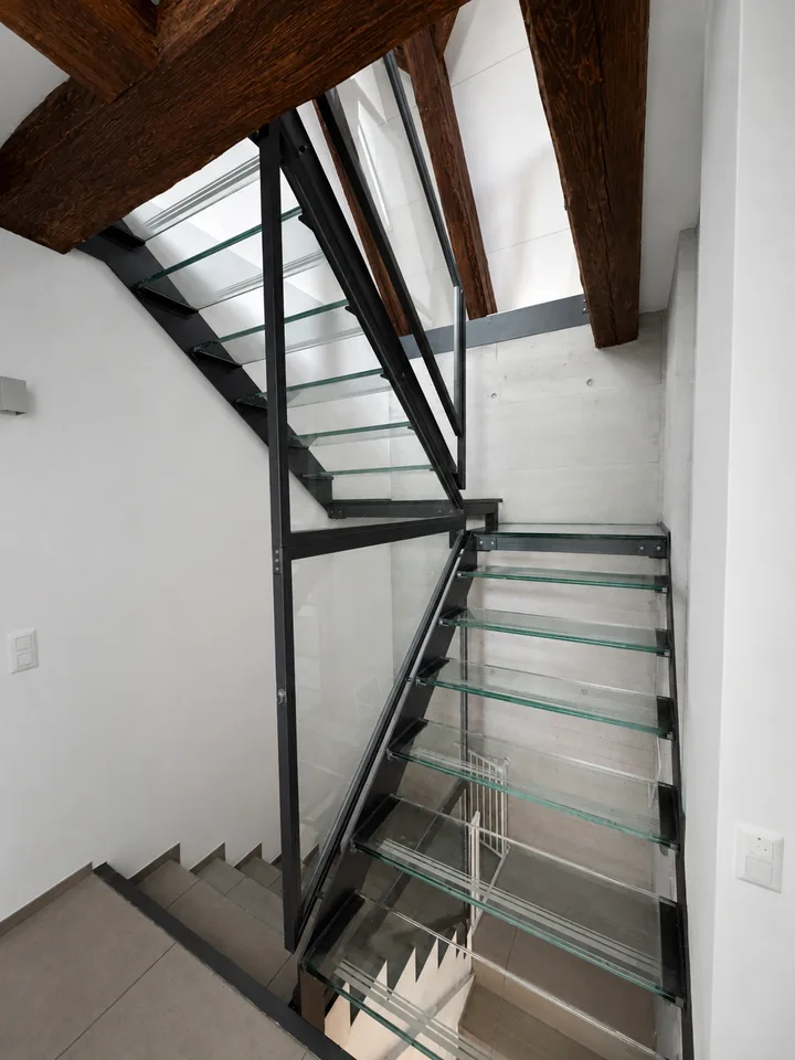 Charmante Triplex-Wohnung in der Lenzburger Altstadt