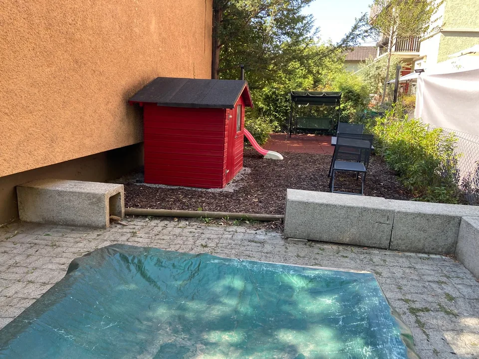 Appartement mansardé de 2 pièces meublé - idéal pour les célibataires