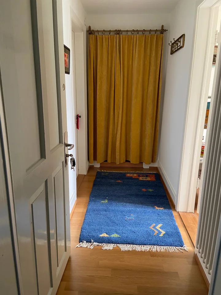 Appartement mansardé de 2 pièces meublé - idéal pour les célibataires