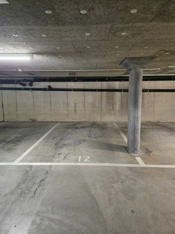 Zu vermieten : neue Einstellhallenplätze  in Avenches