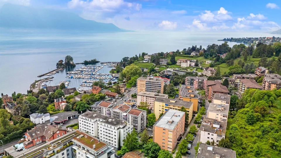 Meraviglioso appartamento di 3.5 locali con balcone vista lago
