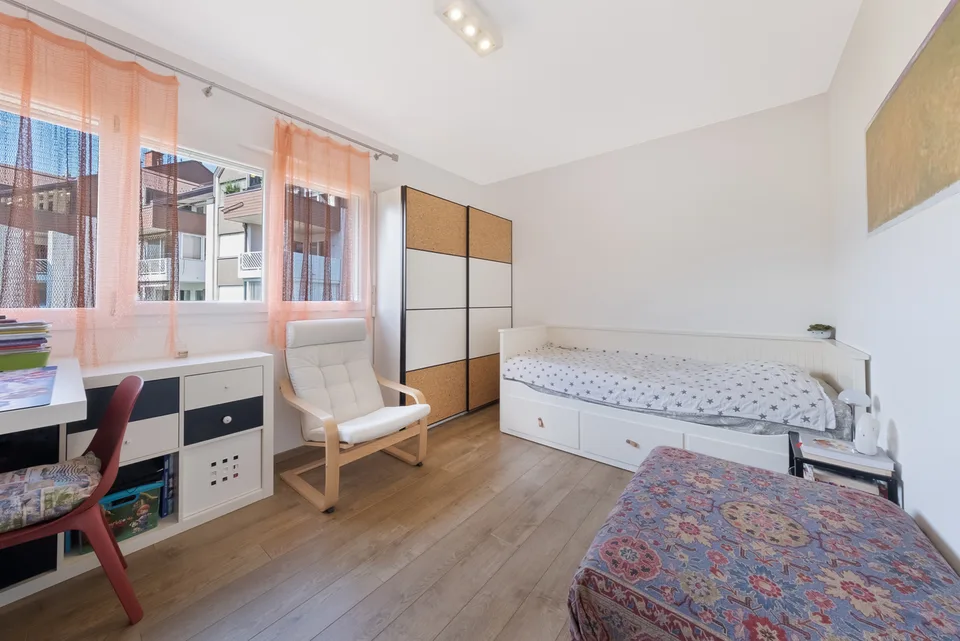 WOHNUNG MIT 4,5 ZIMMERN - PANORAMABLICK - GARAGE - EXKLUSIV