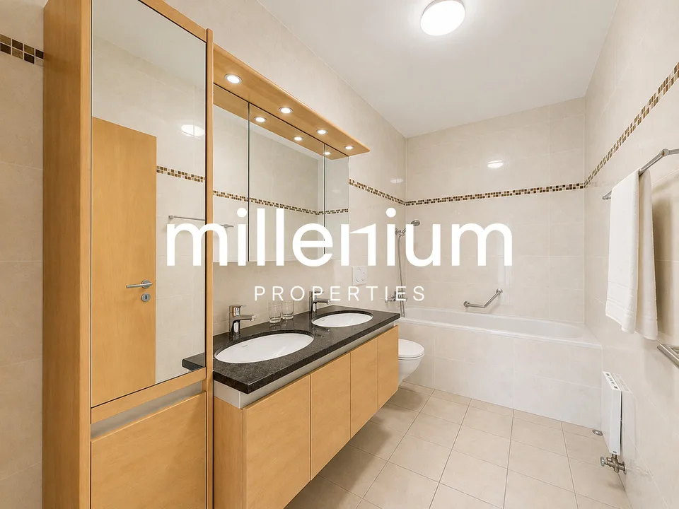 Family apartment with 5 rooms, terrace and parental suite
