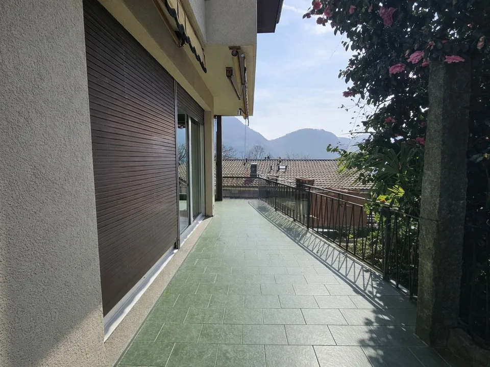 RÉNOVÉ, GRANDE TERRASSE ET VUE SPLENDIDE