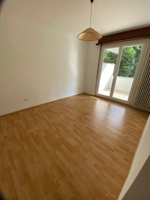 Appartement 3.5 pièces avec balcon et vue panoramique à Faido