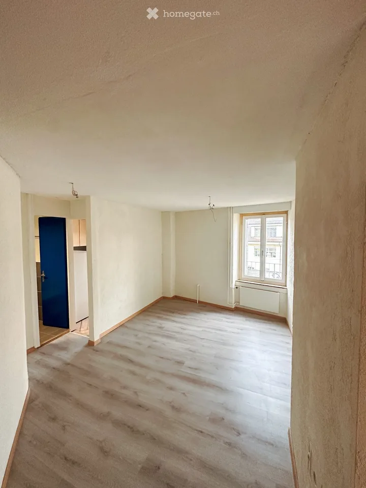 Renoviert, hell, zentral: 2-Zimmer-Wohnung ab 01.09. frei