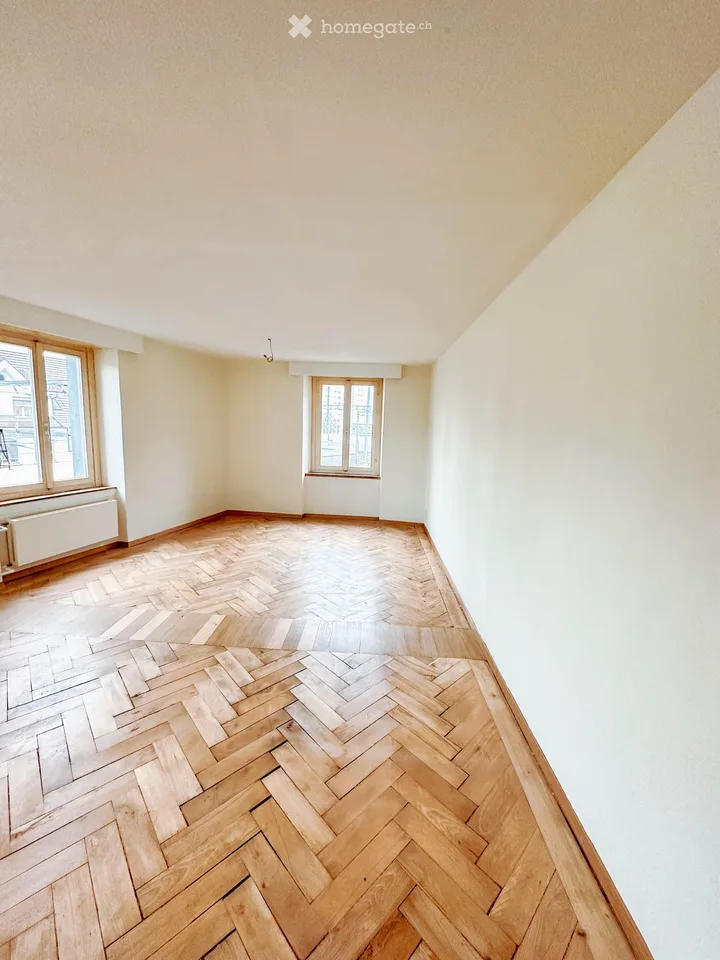 Renoviert, hell, zentral: 2-Zimmer-Wohnung ab 01.09. frei