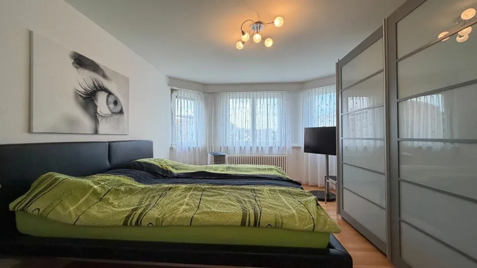 House with 6.5-room maisonette and rented 3-room apartment