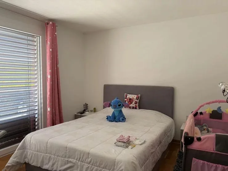 Wohnung mit 4.5 Zimmern im 1. Stock