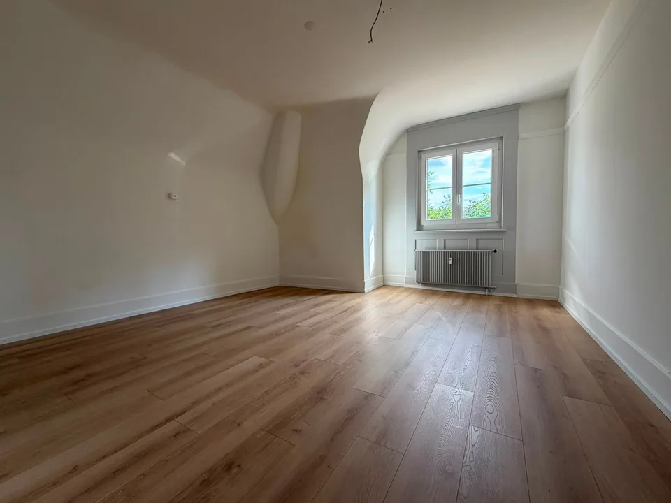 Charmante 4.5-Zimmer-Dachwohnung in Wängi – sofort verfügbar!