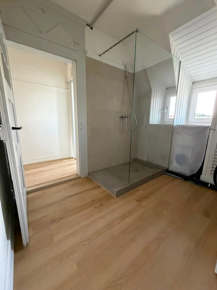 Charmante 4.5-Zimmer-Dachwohnung in Wängi – sofort verfügbar!