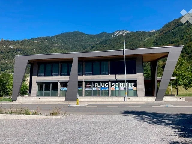 Helles Büro zu vermieten in Mollis, GL