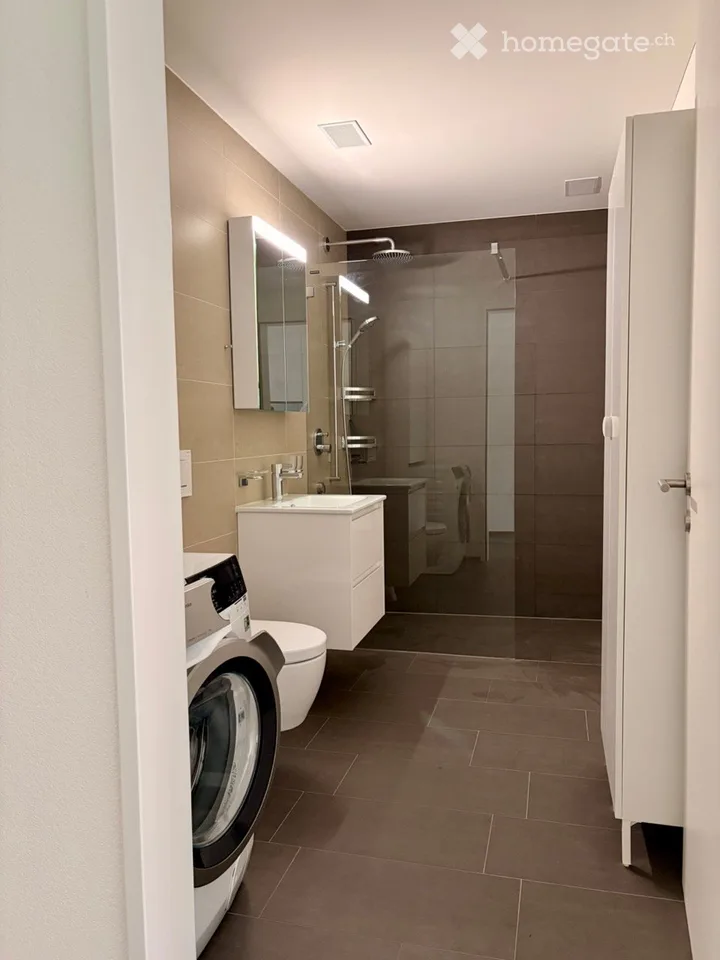 Appartement moderne de 3,5 pièces sur la Bahnhofstrasse à Fraubrunnen