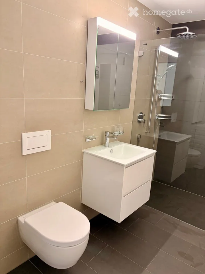 Appartement moderne de 3,5 pièces sur la Bahnhofstrasse à Fraubrunnen