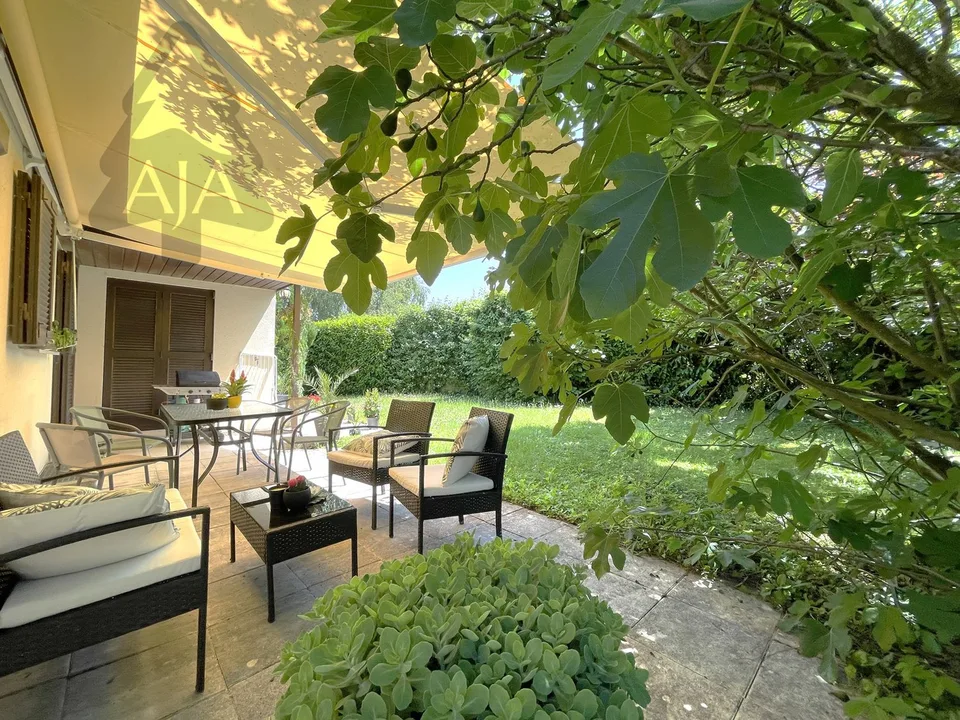 Marin-Epagnier (Latena, à deux pas du Lac), très belle villa ind. de 5,5 p. avec jardin
