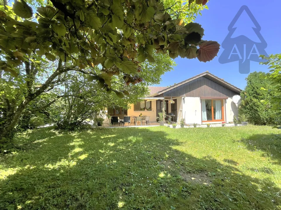 Marin-Epagnier (Latena, à deux pas du Lac), très belle villa ind. de 5,5 p. avec jardin