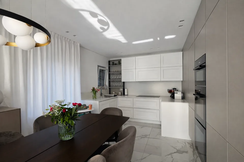 BELLINZONA - SPLENDID AND MODERN TWO-FAMILY PROPERTY