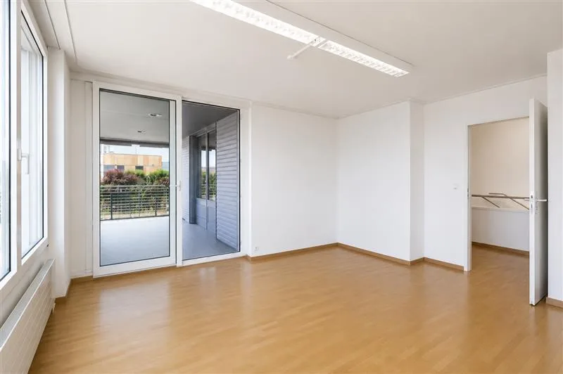 Lumière, espace et qualité de vie : appartement-maisonnette en attique de 6,5 pièces