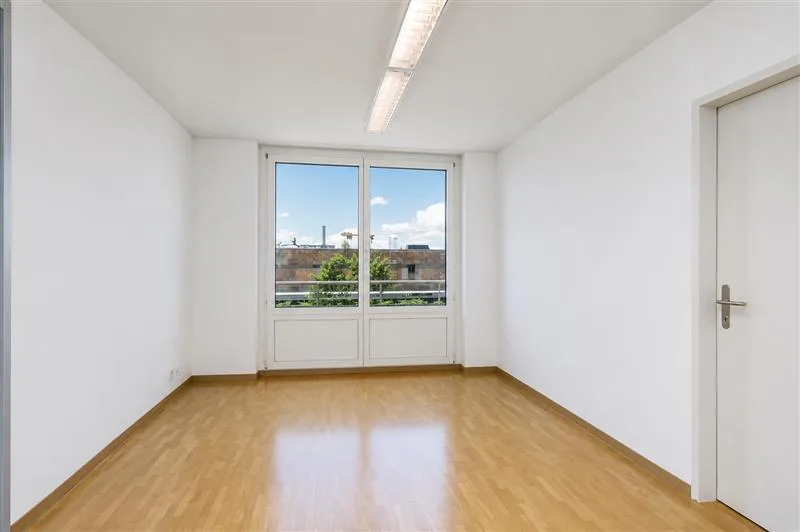 Lumière, espace et qualité de vie : appartement-maisonnette en attique de 6,5 pièces