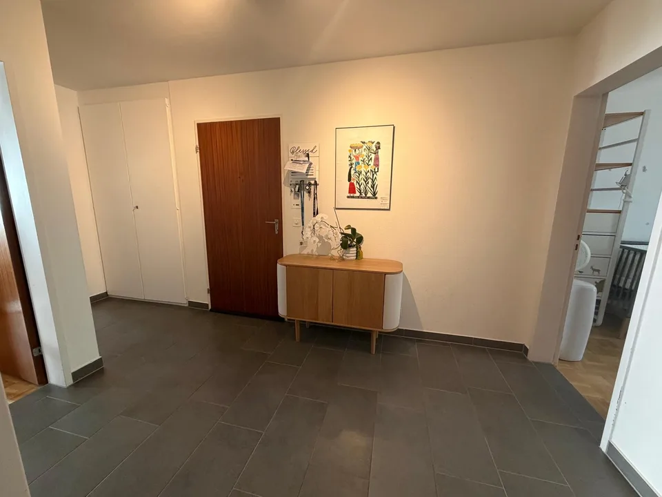 Helle 3 1/2-Zimmerwohnung an ruhiger Lage Nähe Rhein