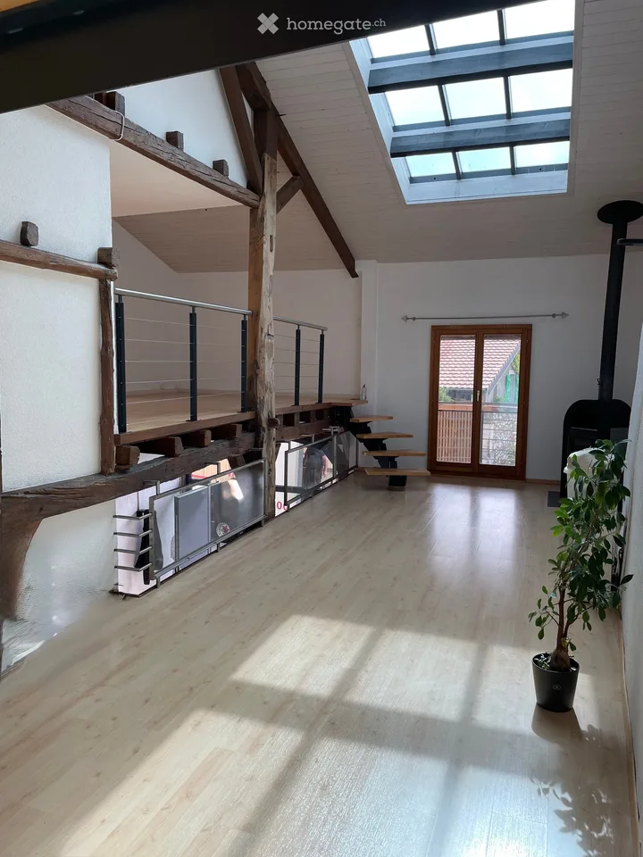 Belle maison de village (210 m²) de 8 pièces – Remise de bail