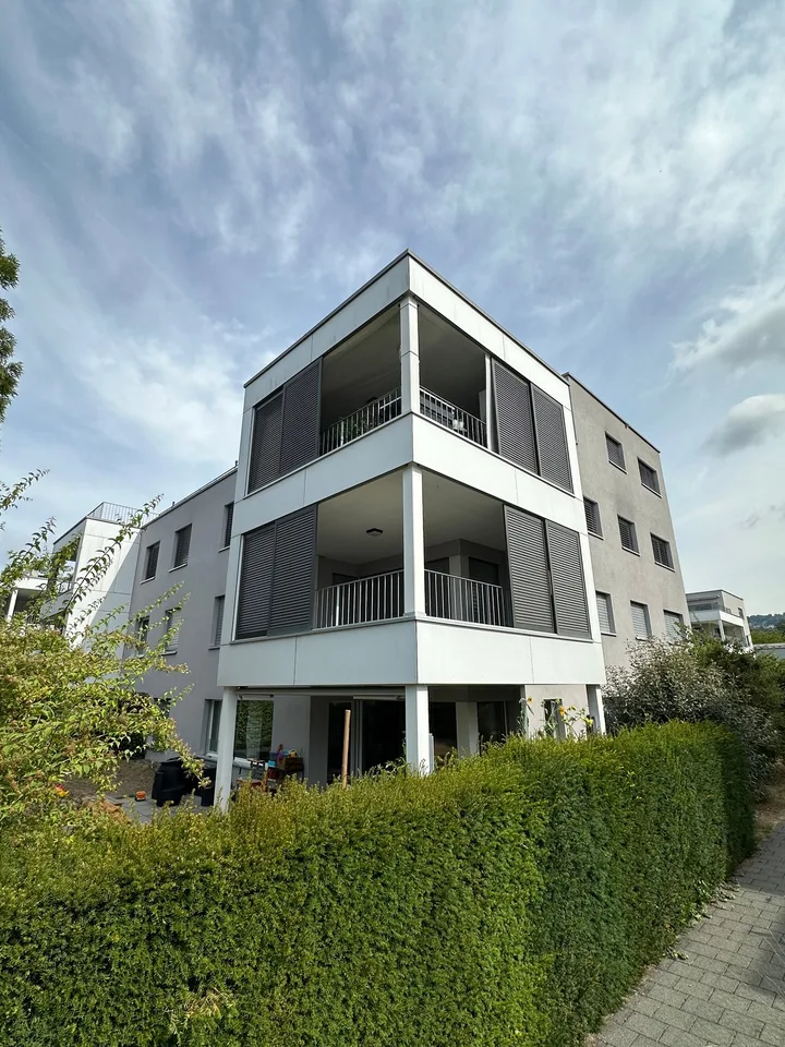 Helle 4.5-Zimmer-Wohnung mit Balkon in Bremgarten