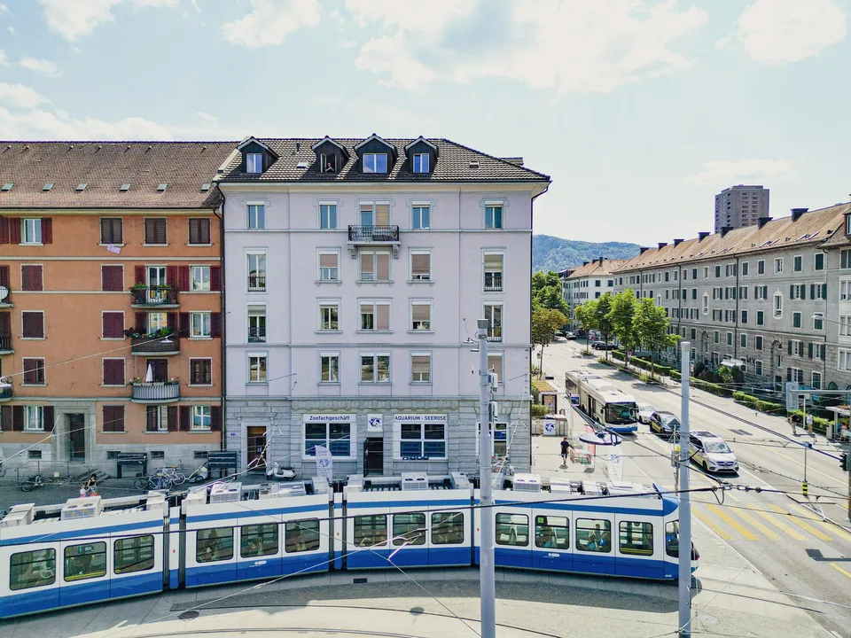 3 Zimmer-Dachwohnung mit Dachterrasse - an zentraler Lage