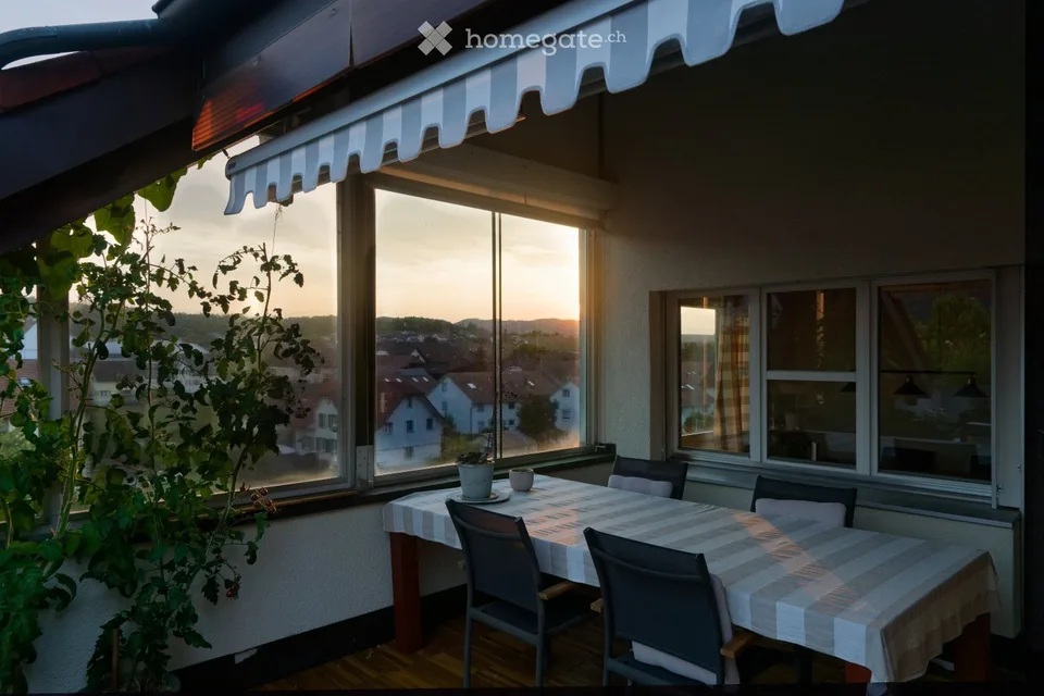 6.5 Zimmer Maisonette in Lupfigmit grosser Terrasse und 2 PP (Tiefgarage)