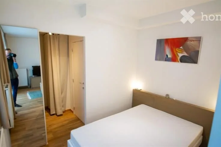 Two-room bright apartment for rent – Avenue de Champel, Geneva