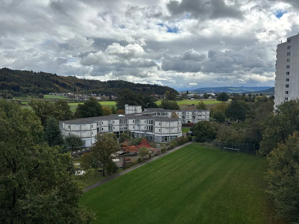 Appartement spacieux 3.5 pièces au 13e étage avec vue lointaine