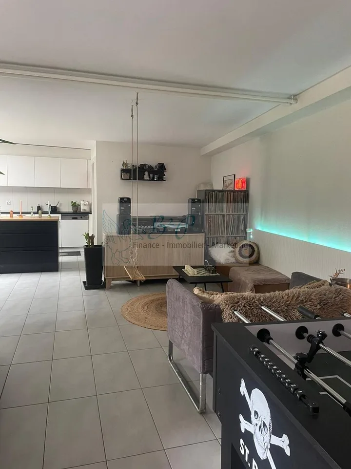 Grand appartement de 2.5 pièces avec jardin privatif