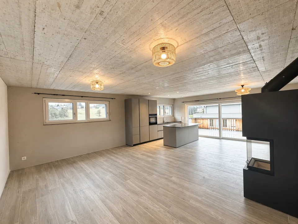 Attika von hohem Standard mit neuer Terrasse und 2 Suiten