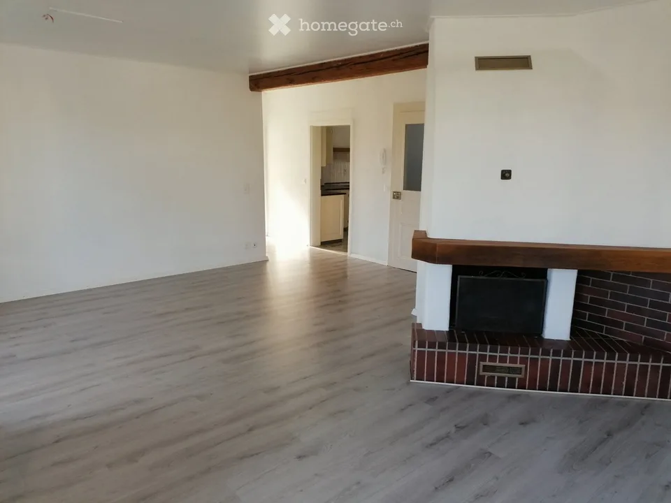Le Landeron - 4.5 pièces 90 m², cheminée et parking compris