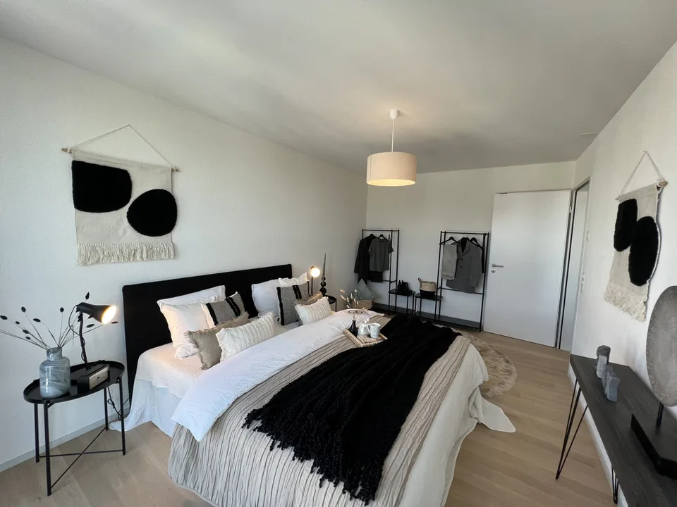 Neuwertig, hell und mittendrin - 4.5-Zimmer-Wohnung  zu vermieten