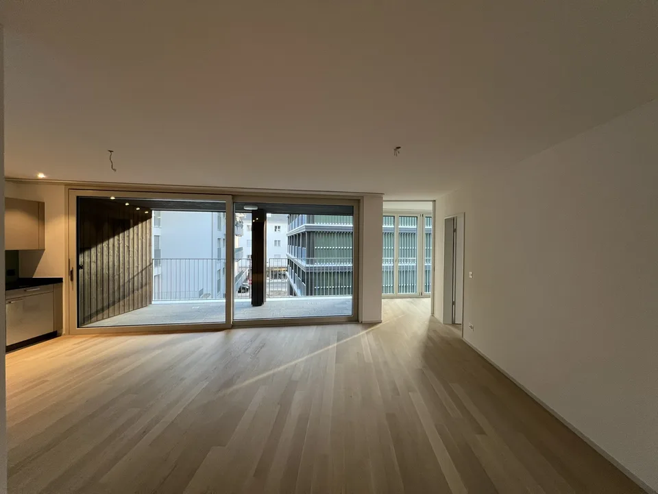 Neuwertig, hell und mittendrin - 4.5-Zimmer-Wohnung  zu vermieten