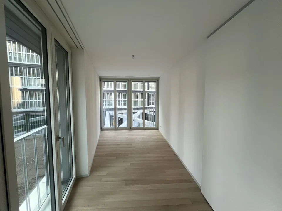 Neuwertig, hell und mittendrin - 4.5-Zimmer-Wohnung  zu vermieten