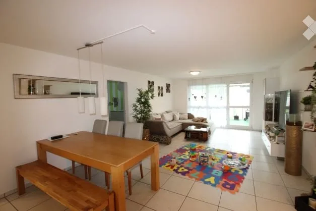Niederuzwil: moderne 4½-Zimmer-Wohnung im 1. OG