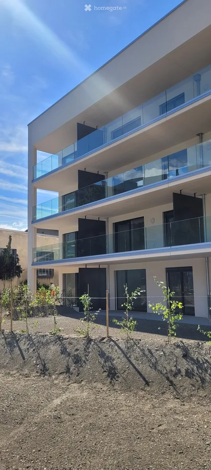 Neue 3.5-Zimmer-Wohnung mit Balkon in Sion
