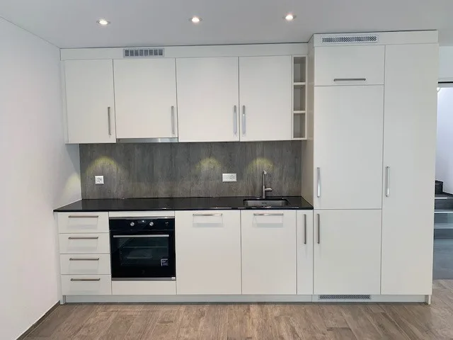 Appartement moderne 2 pièces au rez-de-chaussée à Bronschhofen – disponible immédiatement !
