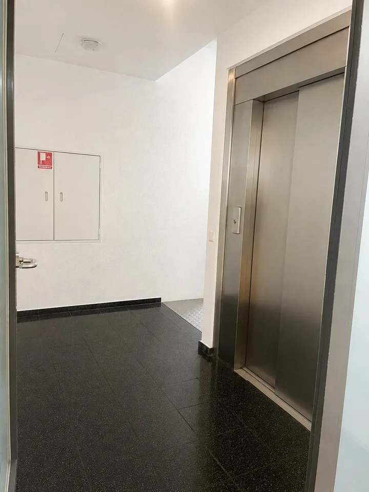Espace commercial représentatif au cœur du district 5