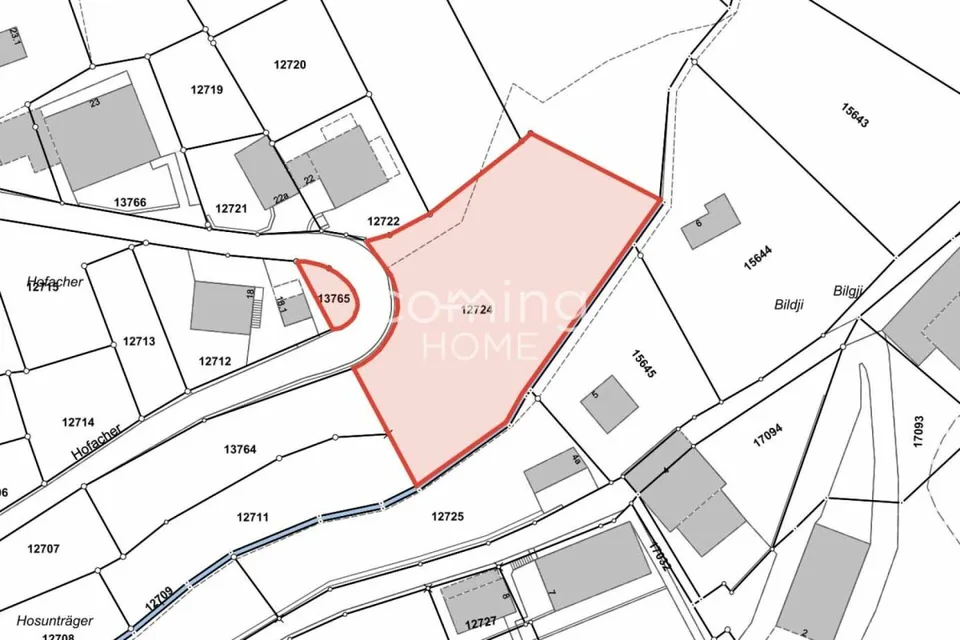 Terrain à bâtir à Mund - emplacement ensoleillé avec vue sur la montagne et potentiel de développement
