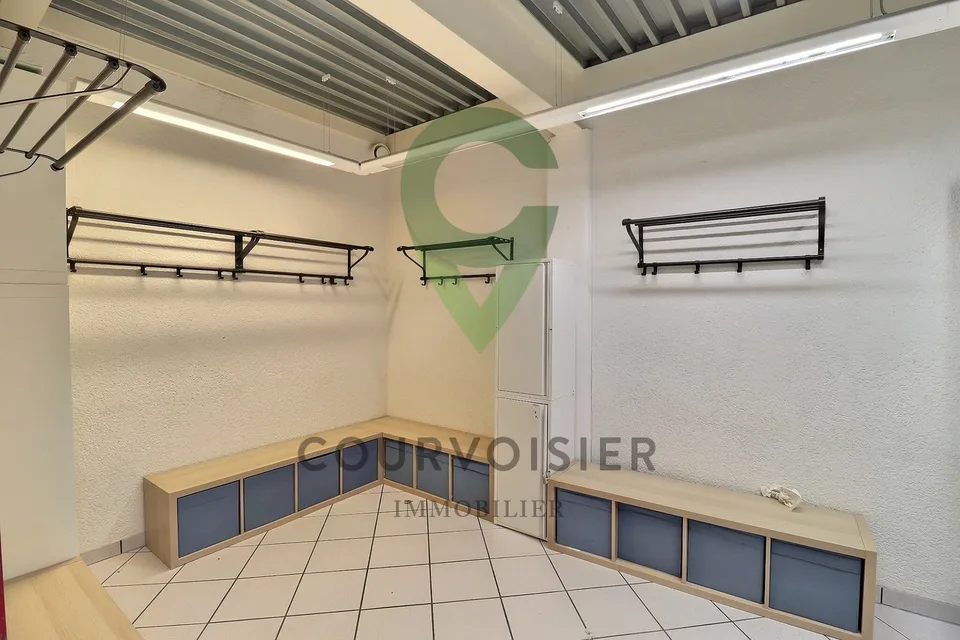 Espace lumineux, modulable et parfait pour un espace de co-working