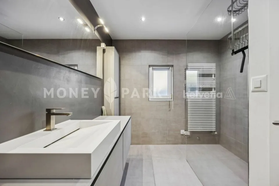Detached house with 5.5 rooms offering a magnificent view