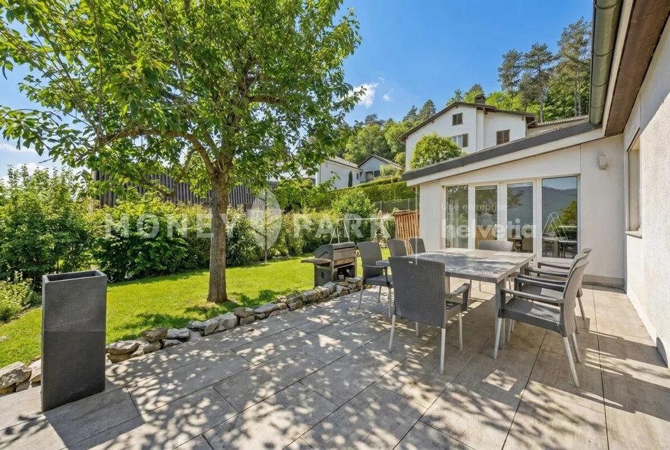 Detached house with 5.5 rooms offering a magnificent view