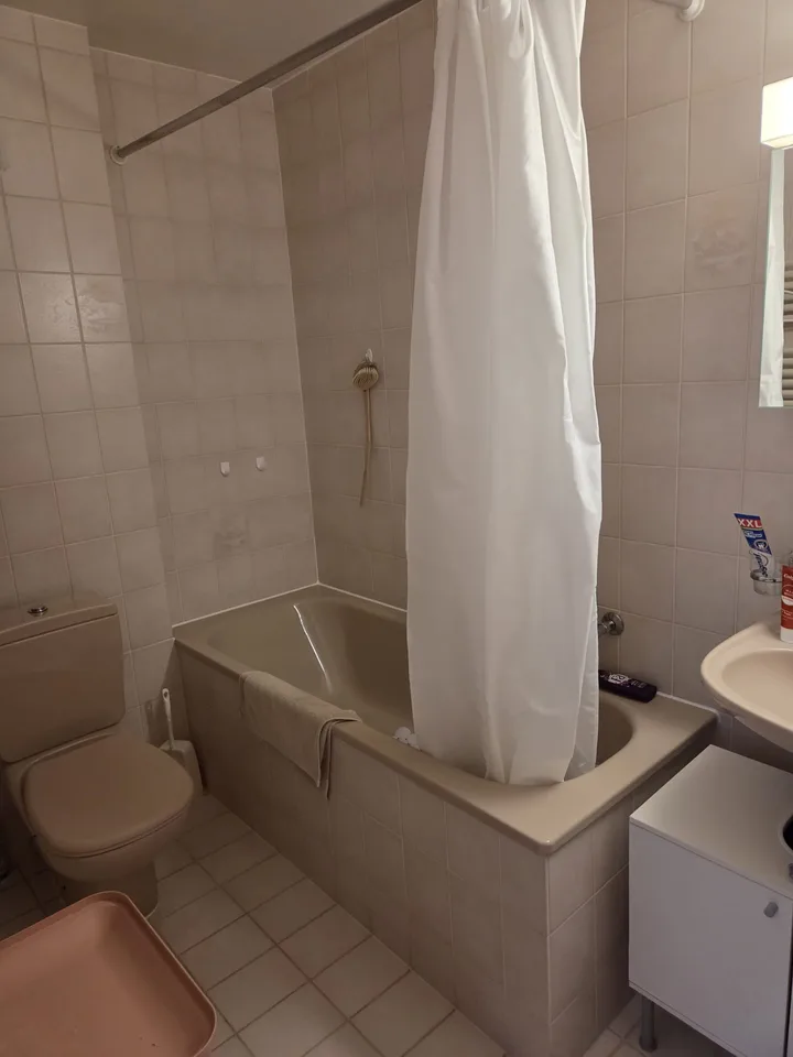 Appartement de 2.5p au coeur du village de Perroy