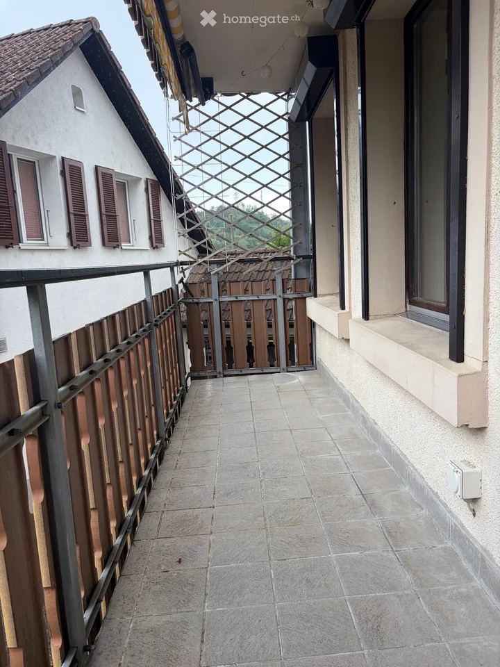 Joli appartement de 2pces avec balcon