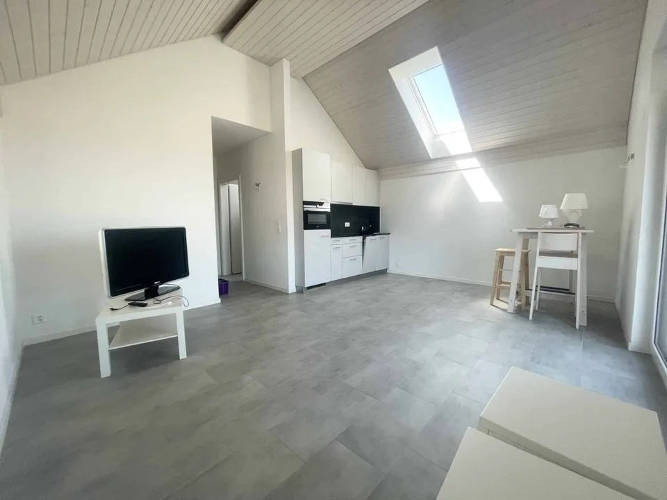 Appartamento di 2,5 locali a Pampigny con vista aperta