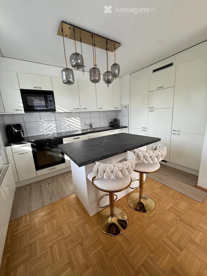 Moderne & grosszügige 4.5-Zimmer-Wohnung mit Wintergarten in Liestal